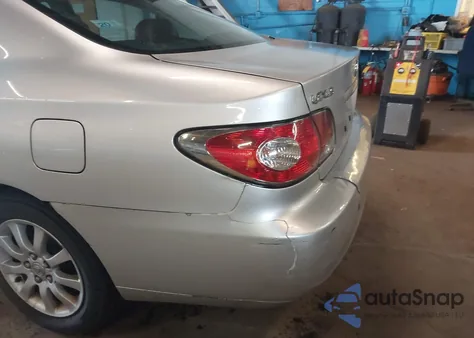 2002 Lexus Es 300 300 z USA, uszkodzony, nr VIN JTHBF30G425035697